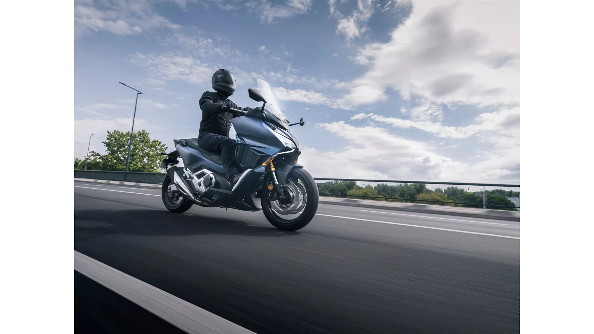 Honda Forza 750 - Image 9 Honda Forza 750 - Image 9