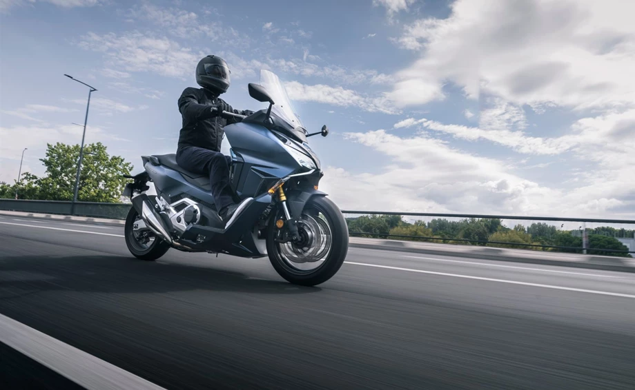 Honda Forza 750 Bild 11: Honda Forza 750
