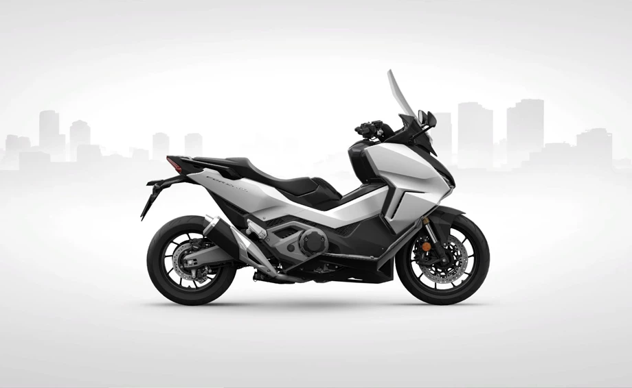 Honda Forza 750 Bild 8: Honda Forza 750