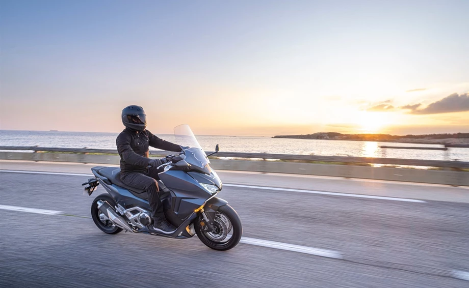 Honda Forza 750 Bild 13: Honda Forza 750
