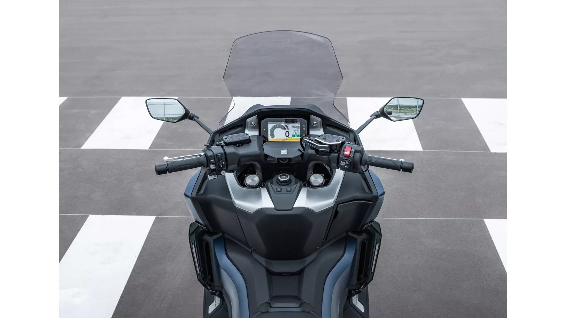 Honda Forza 750 - Image 12 Honda Forza 750 - Image 12