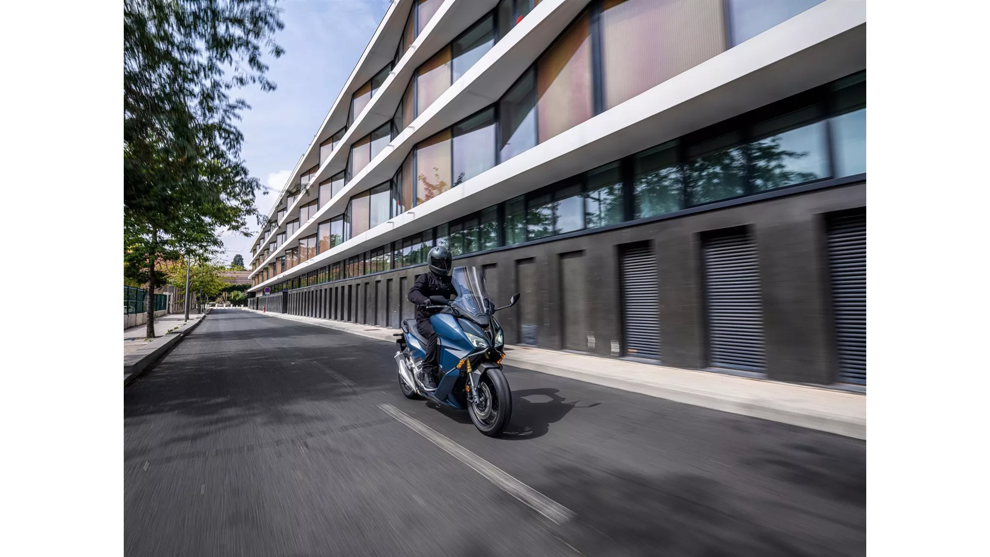 Honda Forza 750 - Image 15 Honda Forza 750 - Image 15