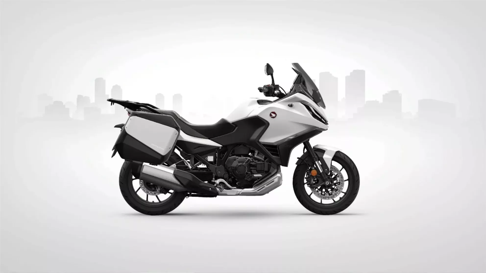 Honda NT1100 - Image 4 Honda NT1100 - Image 4