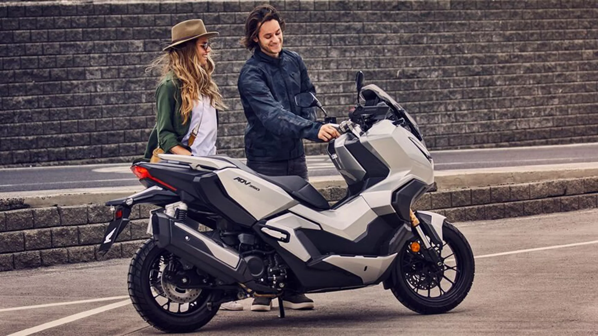 Honda ADV350 - Image 1 Honda ADV350 - Image 1