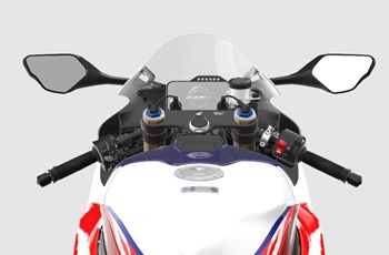 Honda CBR1000RR-R Fireblade SP 30th Anniversary 2023 - Bild 4 Honda CBR1000RR-R Fireblade SP 30th Anniversary 2023 - Bild 4