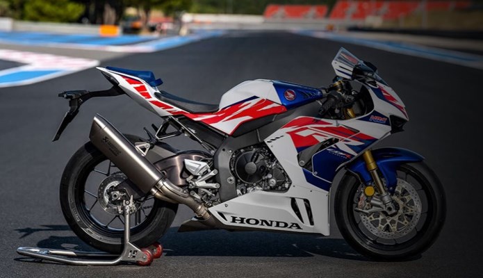 Honda CBR1000RR-R Fireblade SP 30th Anniversary () - Bild 5