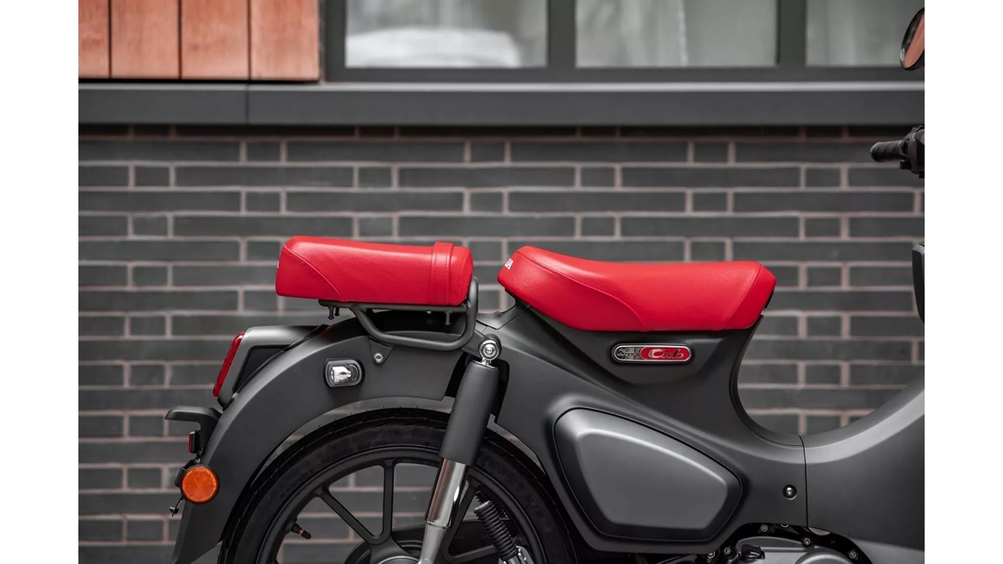 Honda Super Cub C 125 - Image 17 Honda Super Cub C 125 - Image 17