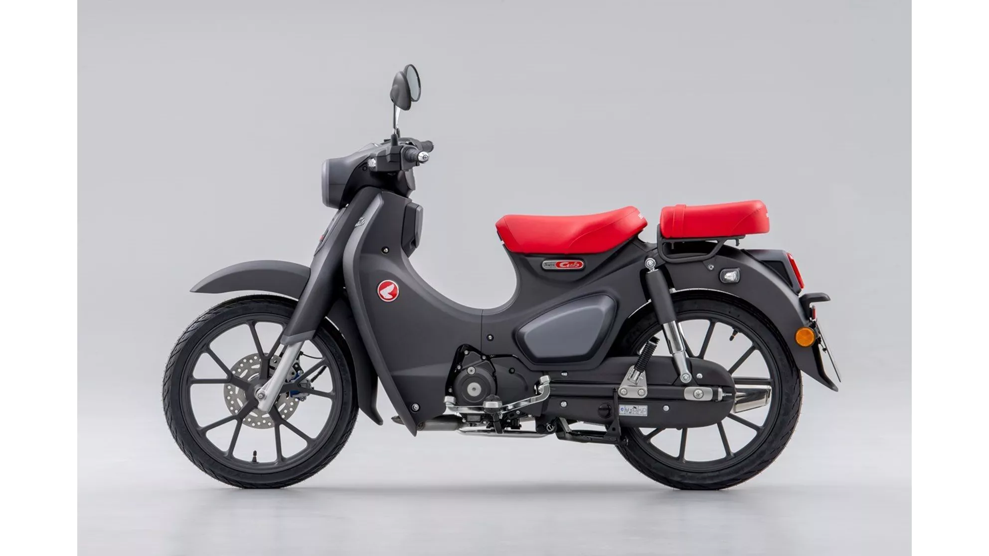 Honda Super Cub C 125 - Image 21 Honda Super Cub C 125 - Image 21