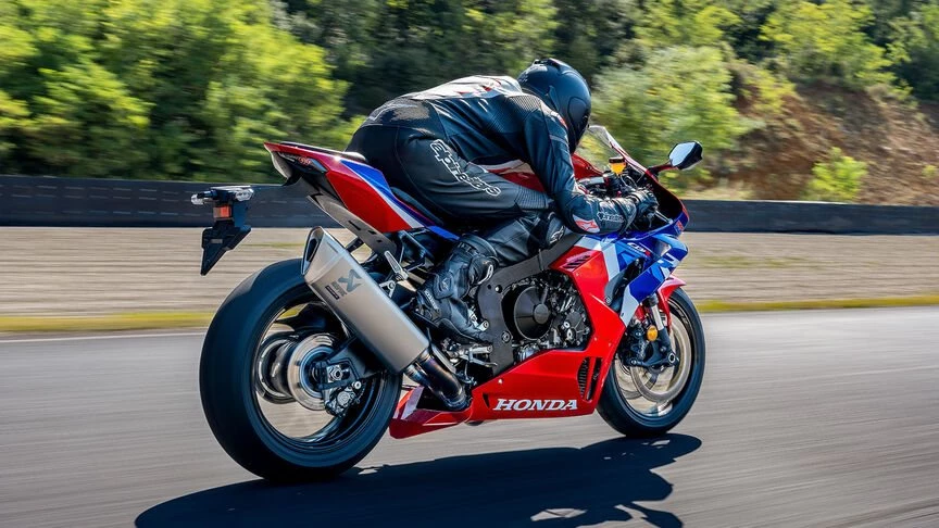 Honda CBR1000RR-R Fireblade Bild 2: Honda CBR1000RR-R Fireblade