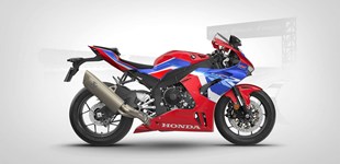 Honda CBR1000RR-R Fireblade 2023 vs Yamaha R1 2019