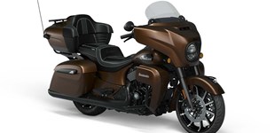 Harley-Davidson CVO Road Glide FLTRXSE 2022 vs Indian Roadmaster Dark Horse 2023