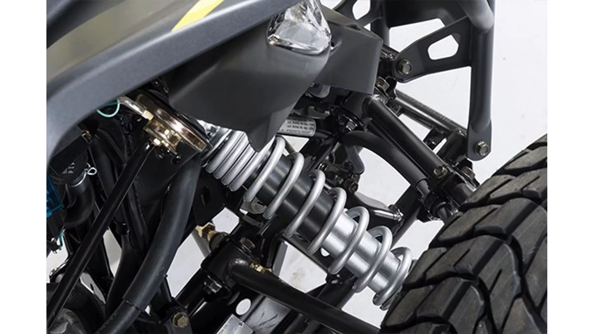 Kymco Maxxer S 300 T Onroad - Image 6 Kymco Maxxer S 300 T Onroad - Image 6