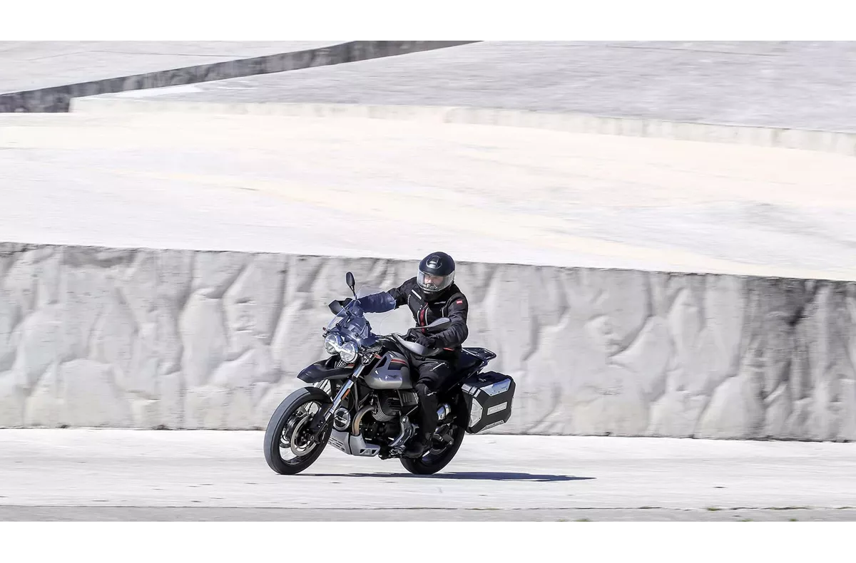 Moto Guzzi V85 TT Travel Moto Guzzi V85 TT Travel