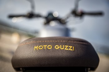 Moto Guzzi V7 Stone Centenario 2023 - Bild 15 Moto Guzzi V7 Stone Centenario 2023 - Bild 15