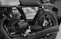 Moto Guzzi V9 Bobber Centenario 2023 - Bild 5 Moto Guzzi V9 Bobber Centenario 2023 - Bild 5