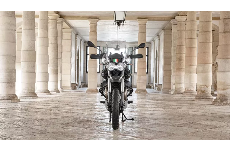 Moto Guzzi V85 TT Guardia d'Onore 2023 Moto Guzzi V85 TT Guardia d'Onore 2023