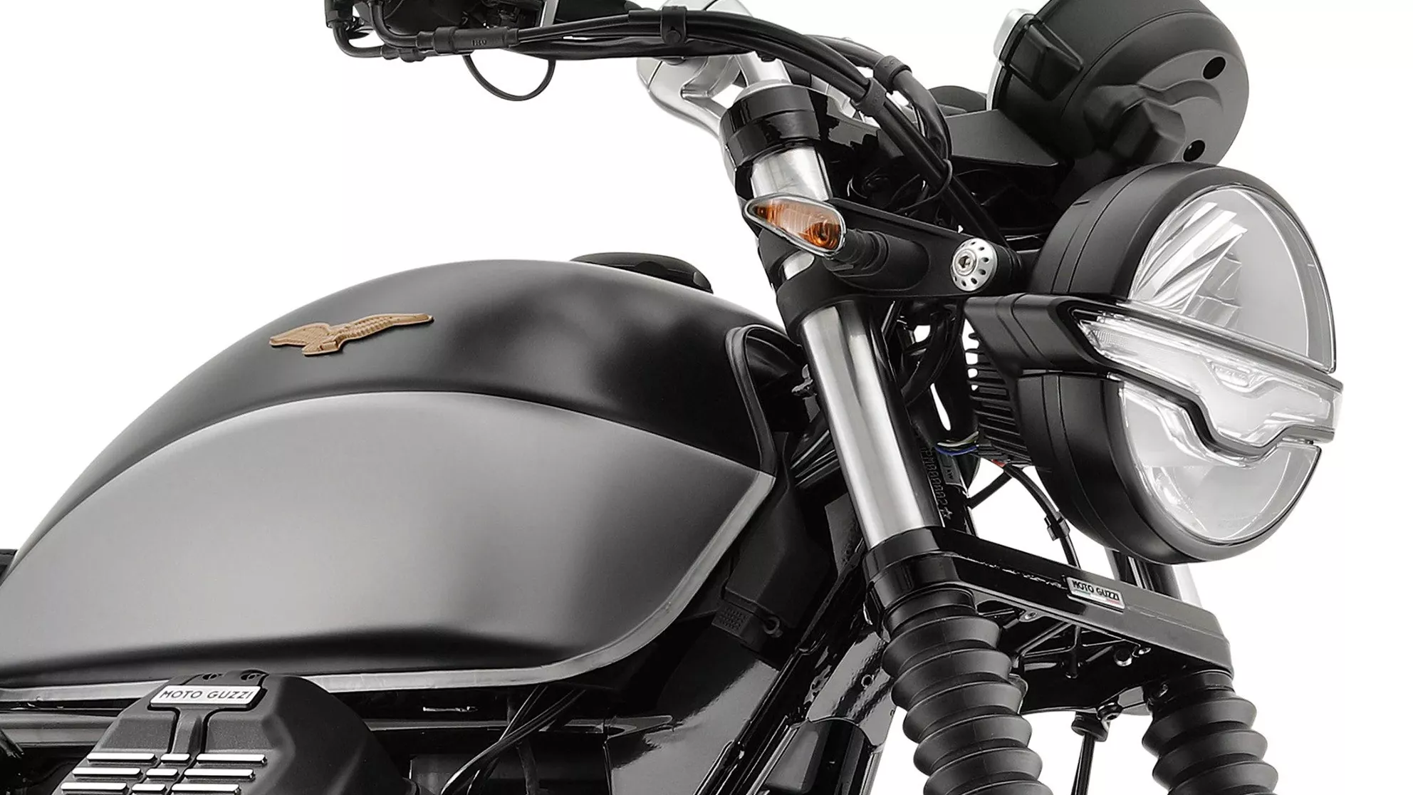 Moto Guzzi V9 Bobber Special Edition - Image 4 Moto Guzzi V9 Bobber Special Edition - Image 4