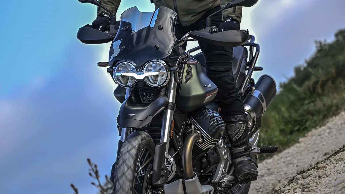 Moto Guzzi V85 TT Bild 3: Moto Guzzi V85 TT