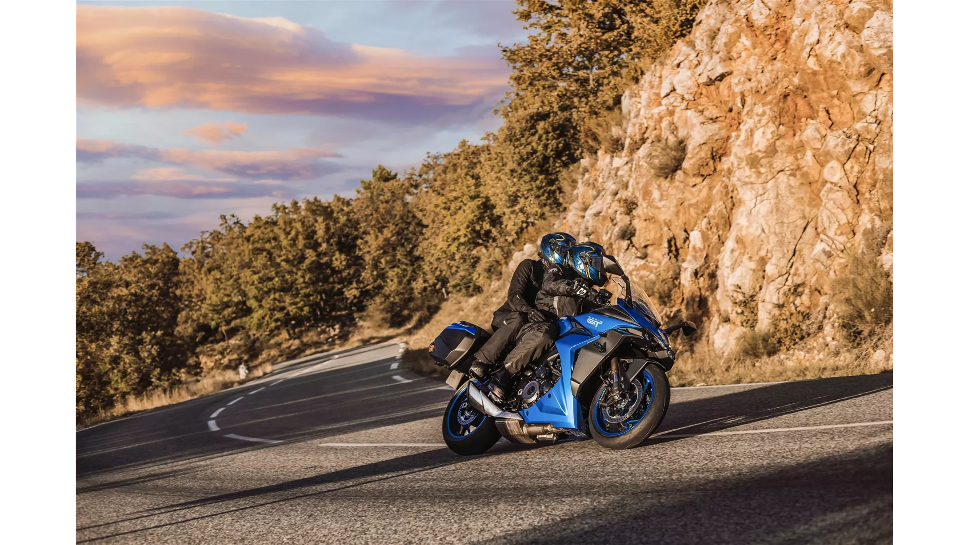 Suzuki GSX-S1000GT - Image 8 Suzuki GSX-S1000GT - Image 8