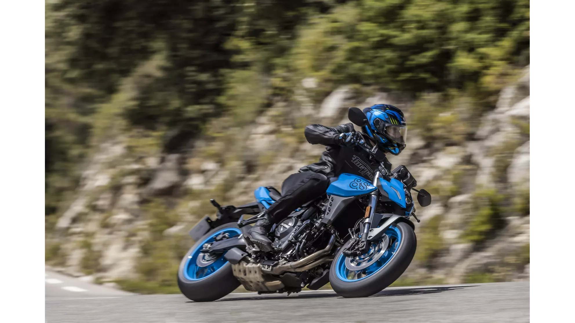 Suzuki GSX-8S - Image 12 Suzuki GSX-8S - Image 12