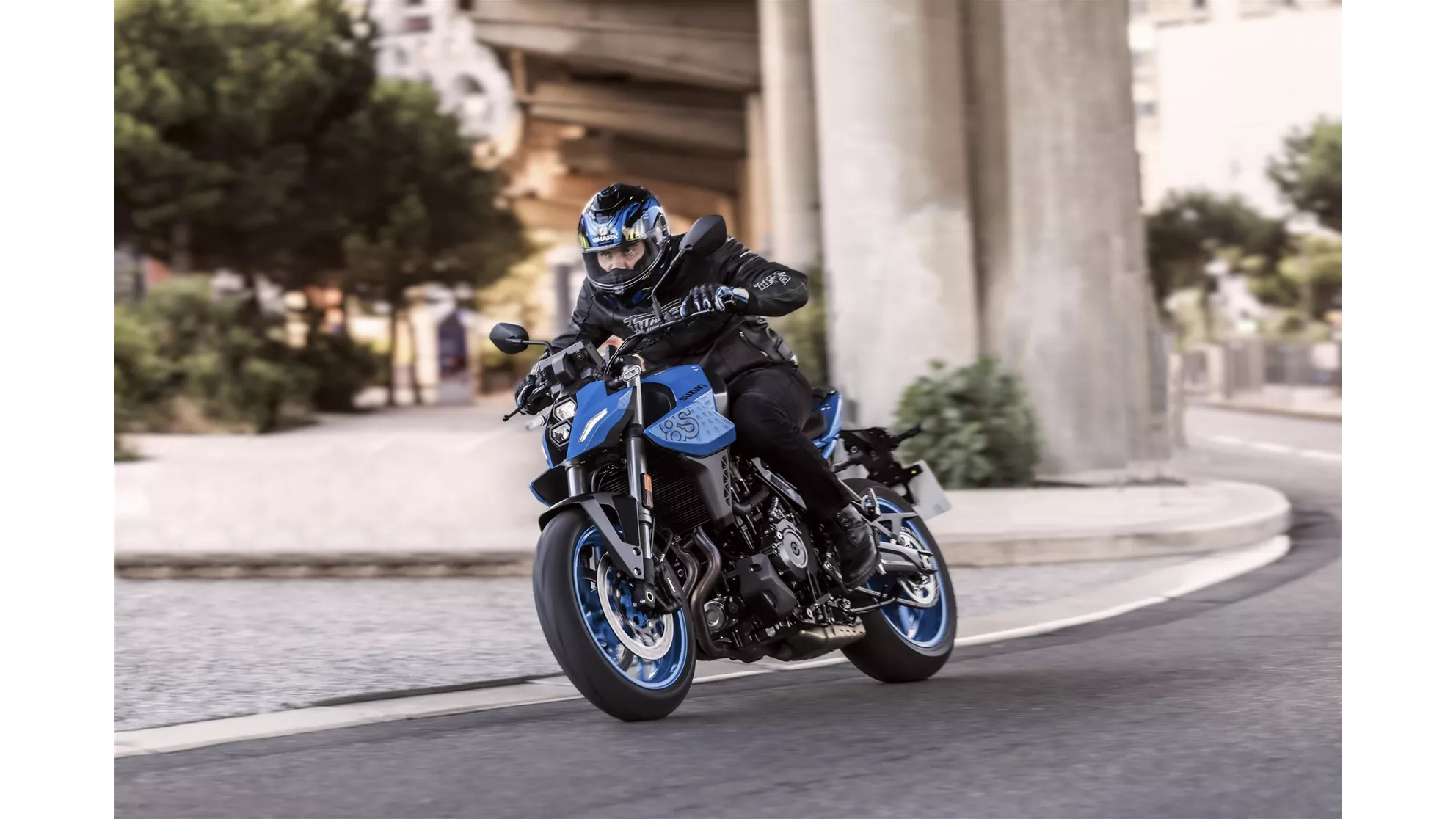 Suzuki GSX-8S - Image 1 Suzuki GSX-8S - Image 1