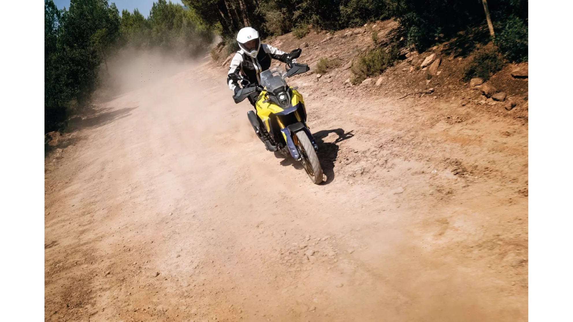Suzuki V-Strom 800DE - Image 5 Suzuki V-Strom 800DE - Image 5