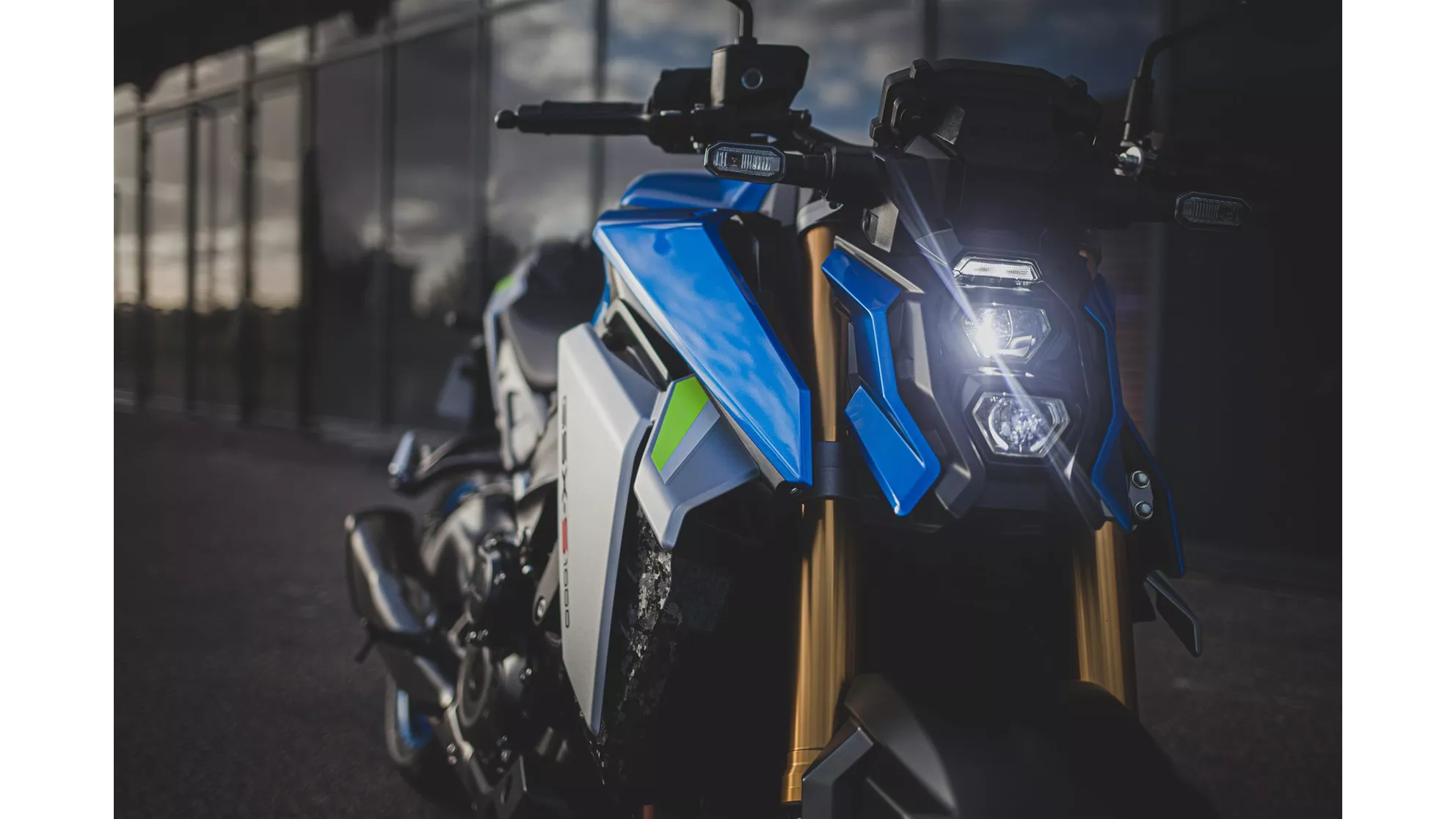 Suzuki GSX-S1000 - Image 1 Suzuki GSX-S1000 - Image 1