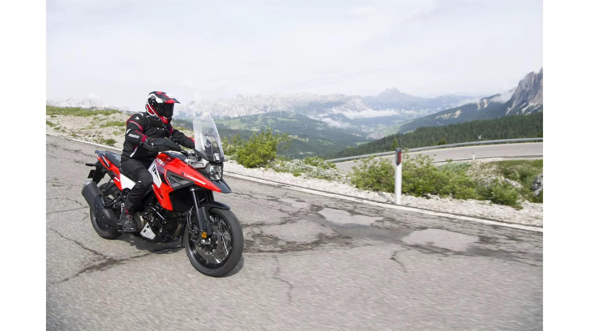 Suzuki V-Strom 1050 XT - Image 16 Suzuki V-Strom 1050 XT - Image 16