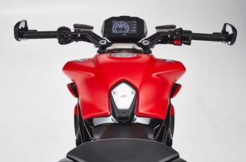 MV Agusta Dragster 800 Rosso 2023 - Bild 4 MV Agusta Dragster 800 Rosso 2023 - Bild 4