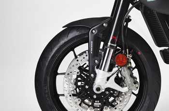 MV Agusta Dragster 800 Rosso 2023 - Bild 7 MV Agusta Dragster 800 Rosso 2023 - Bild 7
