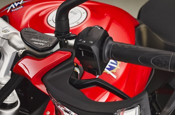 MV Agusta Turismo Veloce 800 Rosso 2023 - Bild 9