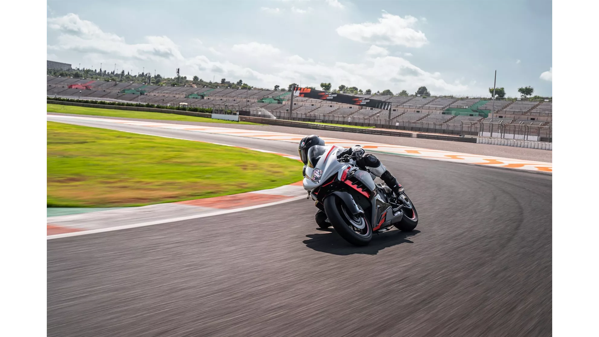MV Agusta F3 RR - Image 4 MV Agusta F3 RR - Image 4