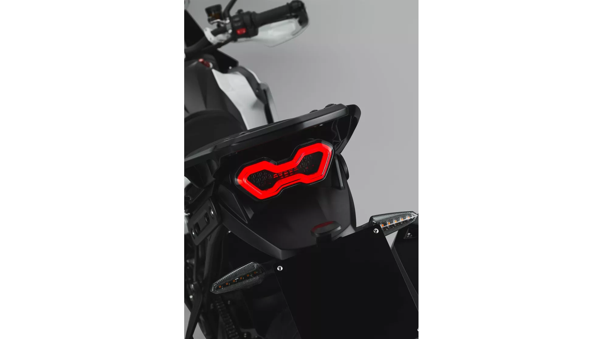 MV Agusta Lucky Explorer 9.5 - Image 4 MV Agusta Lucky Explorer 9.5 - Image 4