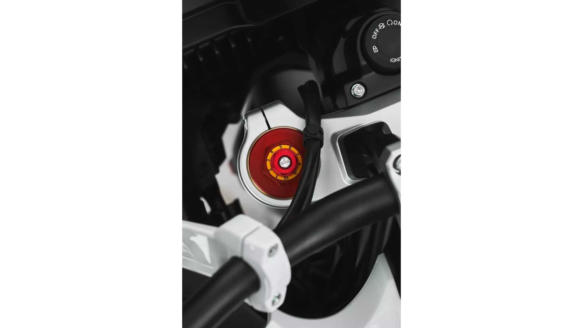 MV Agusta Lucky Explorer 9.5 - Image 5 MV Agusta Lucky Explorer 9.5 - Image 5