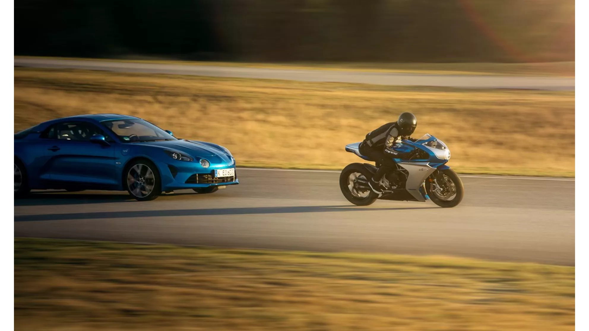 MV Agusta Superveloce Alpine - Image 4 MV Agusta Superveloce Alpine - Image 4