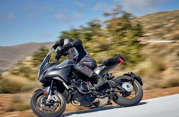 MV Agusta Turismo Veloce 800 Lusso 2023 - Bild 5 MV Agusta Turismo Veloce 800 Lusso 2023 - Bild 5