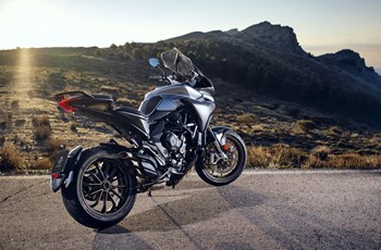 MV Agusta Turismo Veloce 800 Lusso 2023 - Bild 19 MV Agusta Turismo Veloce 800 Lusso 2023 - Bild 19