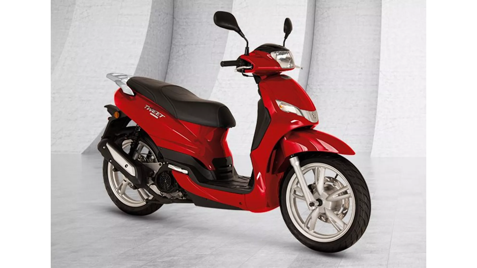 Peugeot Tweet 125 Active - Image 2 Peugeot Tweet 125 Active - Image 2