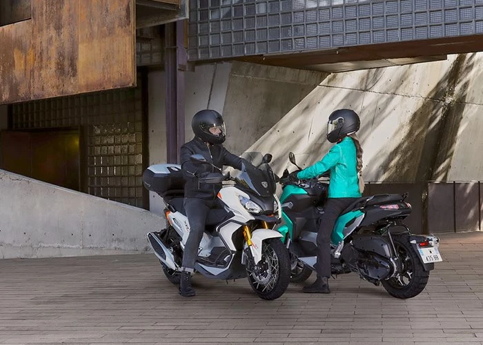 Peugeot XP 400 GT Bild 4: Peugeot XP 400 GT