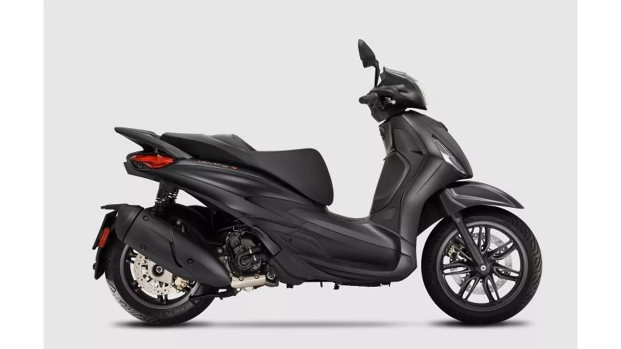 Piaggio Beverly 300 S - Image 1 Piaggio Beverly 300 S - Image 1