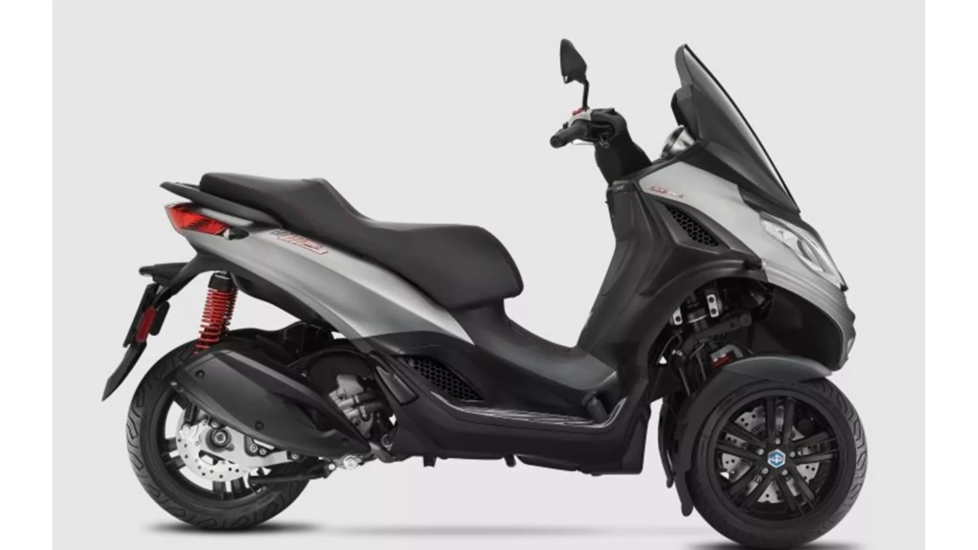 Piaggio MP3 300 Sport - Image 3 Piaggio MP3 300 Sport - Image 3