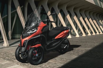 Piaggio MP3 400 Sport 2023 - Bild 3 Piaggio MP3 400 Sport 2023 - Bild 3