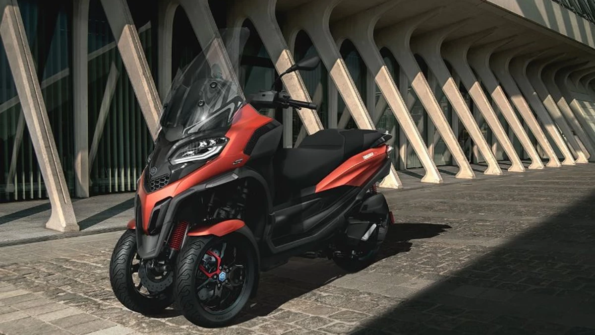 Piaggio MP3 400 Sport Bild 2: Piaggio MP3 400 Sport