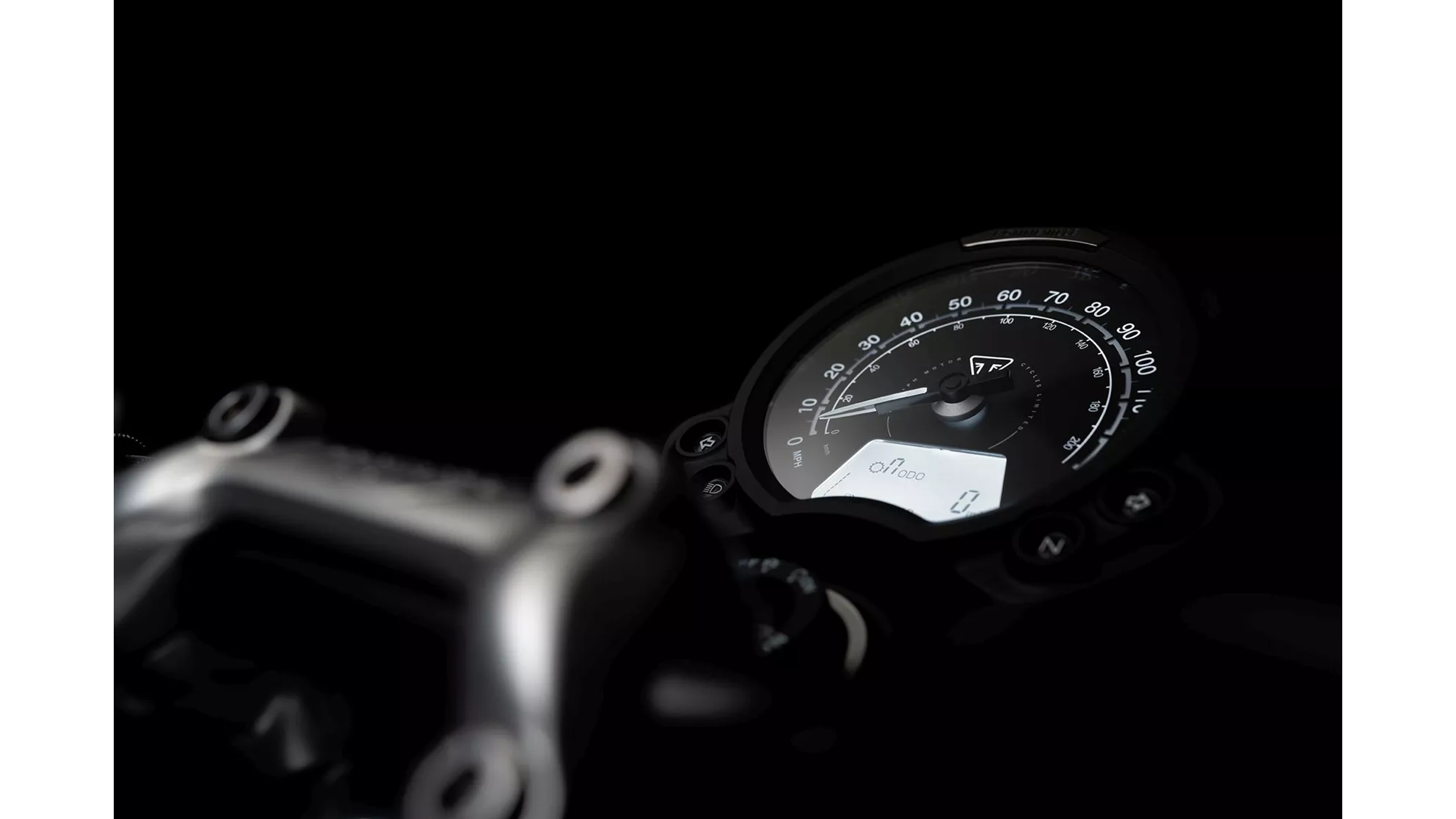 Triumph Speed Twin 900 - Image 3 Triumph Speed Twin 900 - Image 3