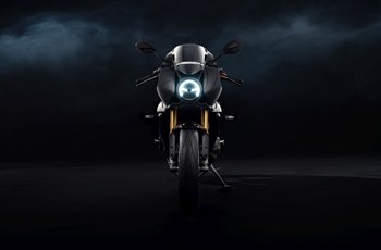 Triumph Speed Triple 1200 RR James Bond Edition 2023 - Immagine 9