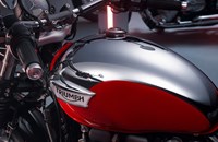 Triumph BONNEVILLE SPEEDMASTER CHROME EDITION 2023 - Bild 3