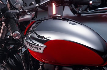 Triumph BONNEVILLE SPEEDMASTER CHROME EDITION 2023 - Bild 3