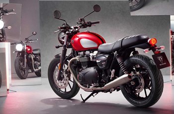 Triumph SPEED TWIN 900 CHROME EDITION 2023 - Bild 4 Triumph SPEED TWIN 900 CHROME EDITION 2023 - Bild 4