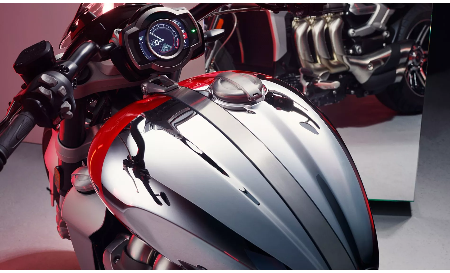 Triumph ROCKET 3 GT CHROME EDITION 2023 Triumph ROCKET 3 GT CHROME EDITION 2023