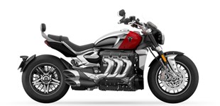 Triumph Rocket 3 Storm R 2024 vs Triumph ROCKET 3 GT CHROME EDITION 2023